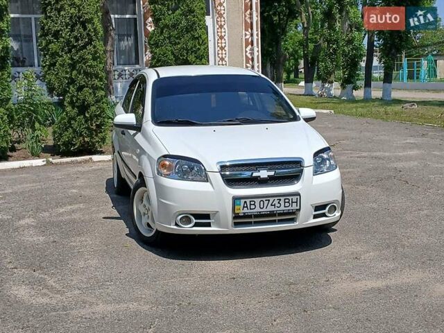 Белый Шевроле Авео, объемом двигателя 1.5 л и пробегом 167 тыс. км за 3599 $, фото 5 на Automoto.ua