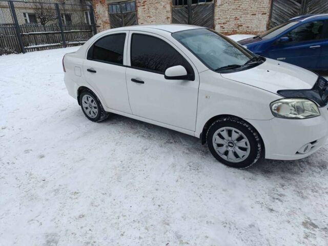 Белый Шевроле Авео, объемом двигателя 1.5 л и пробегом 90 тыс. км за 4800 $, фото 3 на Automoto.ua