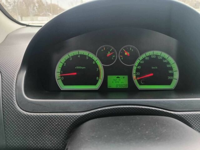 Белый Шевроле Авео, объемом двигателя 1.5 л и пробегом 90 тыс. км за 4800 $, фото 10 на Automoto.ua