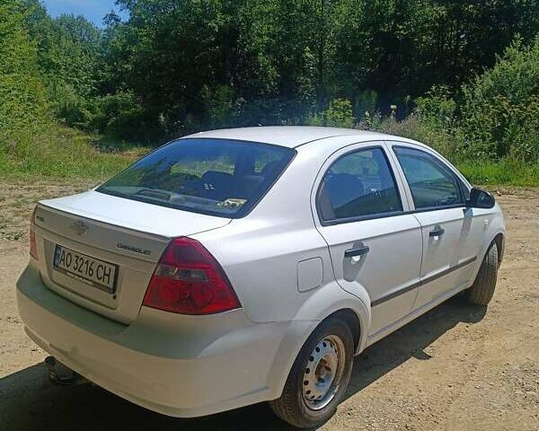 Белый Шевроле Авео, объемом двигателя 1.21 л и пробегом 163 тыс. км за 5000 $, фото 11 на Automoto.ua