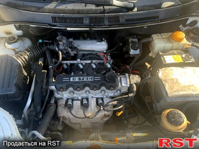 Білий Шевроле Авео, об'ємом двигуна 1.5 л та пробігом 130 тис. км за 3900 $, фото 10 на Automoto.ua