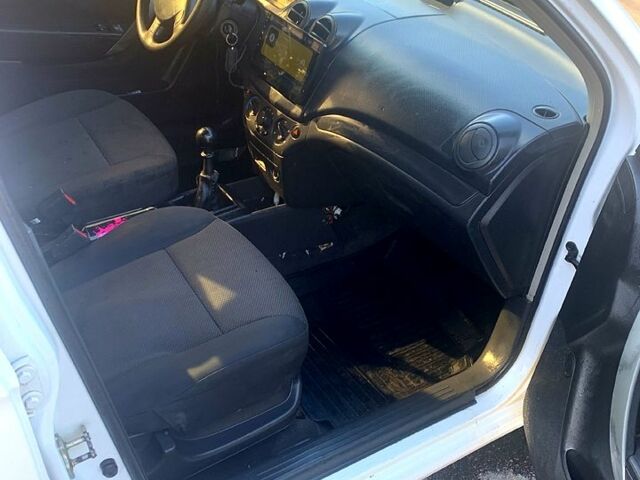 Білий Шевроле Авео, об'ємом двигуна 1.5 л та пробігом 130 тис. км за 3900 $, фото 12 на Automoto.ua