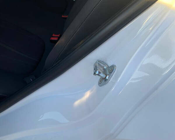 Белый Шевроле Авео, объемом двигателя 1.6 л и пробегом 140 тыс. км за 6350 $, фото 22 на Automoto.ua