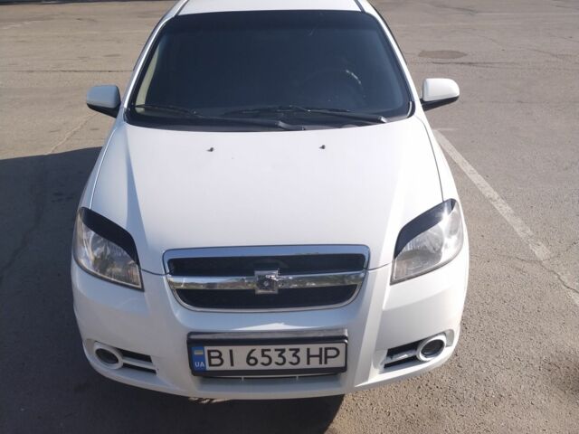 Белый Шевроле Авео, объемом двигателя 1.5 л и пробегом 190 тыс. км за 4150 $, фото 4 на Automoto.ua
