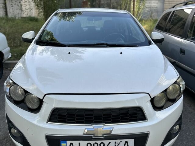 Белый Шевроле Авео, объемом двигателя 1.6 л и пробегом 194 тыс. км за 6200 $, фото 1 на Automoto.ua
