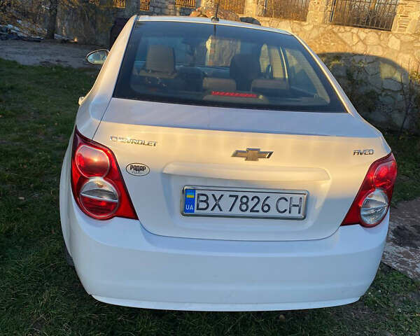 Белый Шевроле Авео, объемом двигателя 1.6 л и пробегом 140 тыс. км за 6350 $, фото 9 на Automoto.ua