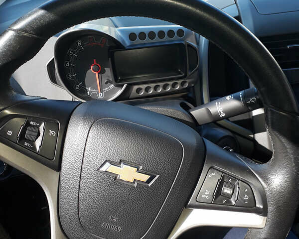 Белый Шевроле Авео, объемом двигателя 1.6 л и пробегом 140 тыс. км за 6700 $, фото 5 на Automoto.ua