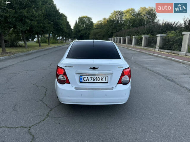 Білий Шевроле Авео, об'ємом двигуна 1.6 л та пробігом 220 тис. км за 4700 $, фото 14 на Automoto.ua