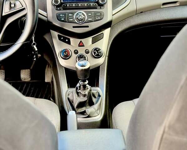 Белый Шевроле Авео, объемом двигателя 1.4 л и пробегом 160 тыс. км за 5000 $, фото 24 на Automoto.ua