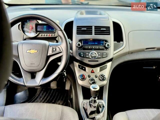 Белый Шевроле Авео, объемом двигателя 1.4 л и пробегом 160 тыс. км за 5000 $, фото 22 на Automoto.ua