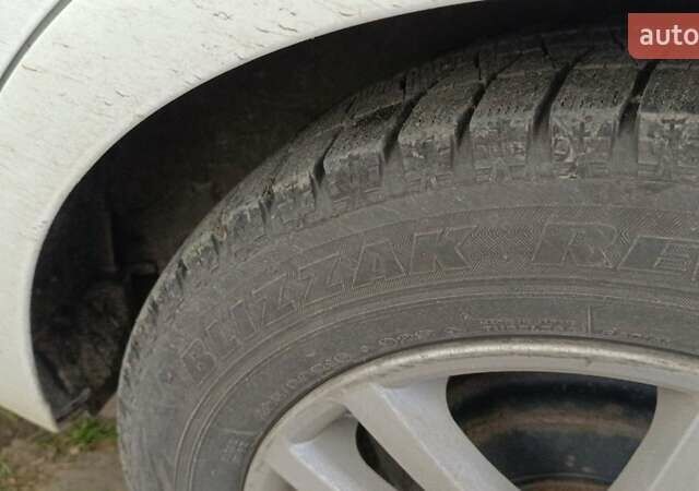 Белый Шевроле Авео, объемом двигателя 1.6 л и пробегом 192 тыс. км за 6000 $, фото 4 на Automoto.ua