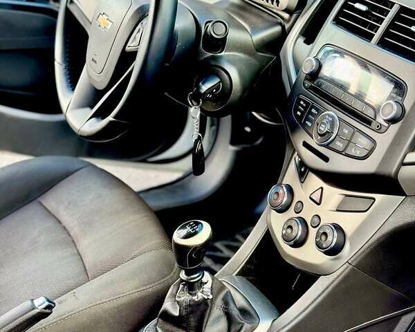 Белый Шевроле Авео, объемом двигателя 1.4 л и пробегом 160 тыс. км за 5000 $, фото 15 на Automoto.ua