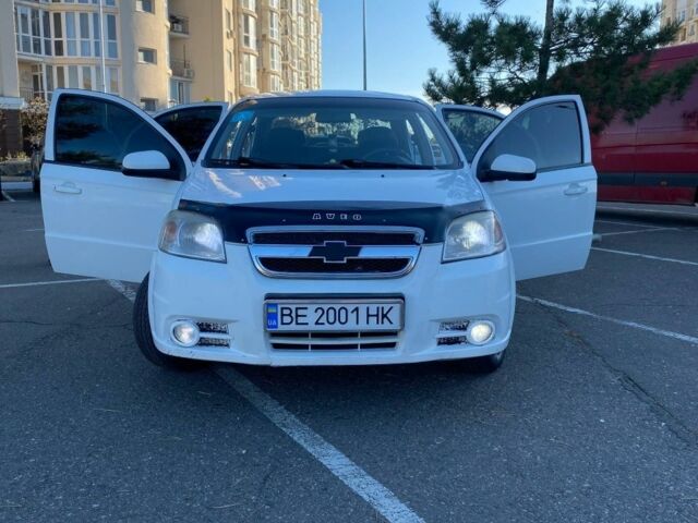 Білий Шевроле Авео, об'ємом двигуна 1.5 л та пробігом 46 тис. км за 3800 $, фото 4 на Automoto.ua