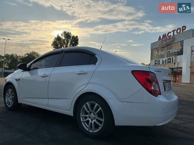 Белый Шевроле Авео, объемом двигателя 1.6 л и пробегом 115 тыс. км за 7100 $, фото 5 на Automoto.ua