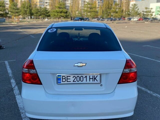 Білий Шевроле Авео, об'ємом двигуна 1.5 л та пробігом 46 тис. км за 3800 $, фото 1 на Automoto.ua