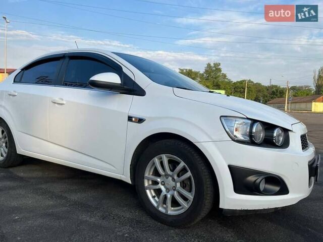 Белый Шевроле Авео, объемом двигателя 1.6 л и пробегом 115 тыс. км за 7100 $, фото 14 на Automoto.ua