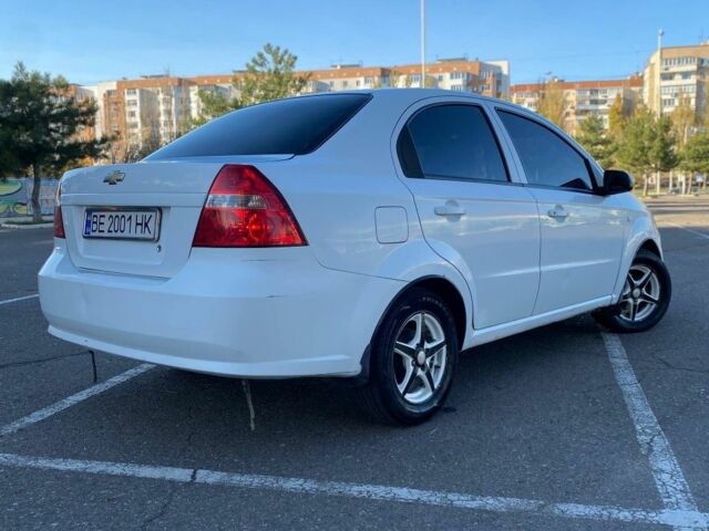 Білий Шевроле Авео, об'ємом двигуна 1.5 л та пробігом 46 тис. км за 3800 $, фото 5 на Automoto.ua