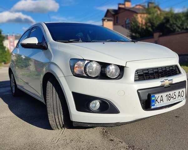 Белый Шевроле Авео, объемом двигателя 1.4 л и пробегом 172 тыс. км за 7189 $, фото 5 на Automoto.ua