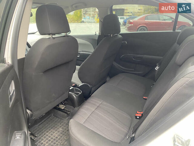 Шевроле Авео 2014 в Днепре (Днепропетровске) на Automoto.ua Белый Шевроле Авео, объемом двигателя 1.4 л и пробегом 125 тыс. км за 6500 $, фото 7 на Automoto.ua