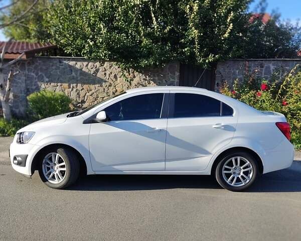 Белый Шевроле Авео, объемом двигателя 1.4 л и пробегом 172 тыс. км за 7189 $, фото 8 на Automoto.ua