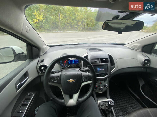 Шевроле Авео 2014 в Днепре (Днепропетровске) на Automoto.ua Белый Шевроле Авео, объемом двигателя 1.4 л и пробегом 125 тыс. км за 6500 $, фото 9 на Automoto.ua