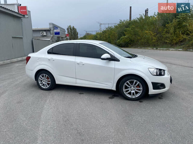 Шевроле Авео 2014 в Днепре (Днепропетровске) на Automoto.ua Белый Шевроле Авео, объемом двигателя 1.4 л и пробегом 125 тыс. км за 6500 $, фото 5 на Automoto.ua