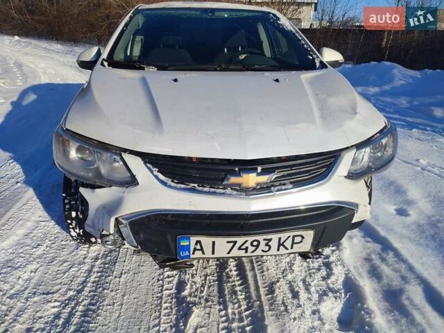 Білий Шевроле Авео, об'ємом двигуна 1.4 л та пробігом 180 тис. км за 3950 $, фото 5 на Automoto.ua