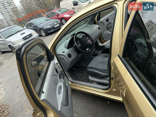 Бежевий Шевроле Авео, об'ємом двигуна 1.5 л та пробігом 169 тис. км за 2500 $, фото 5 на Automoto.ua