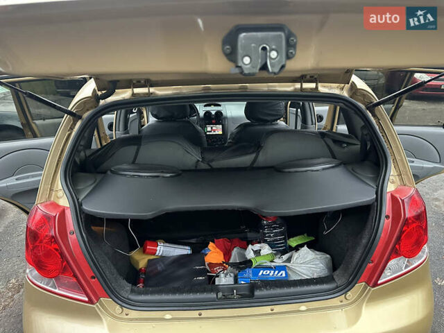 Бежевий Шевроле Авео, об'ємом двигуна 1.5 л та пробігом 169 тис. км за 2500 $, фото 7 на Automoto.ua