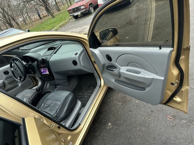 Бежевий Шевроле Авео, об'ємом двигуна 1.5 л та пробігом 169 тис. км за 2500 $, фото 7 на Automoto.ua