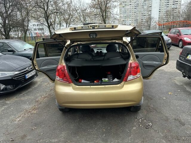 Бежевий Шевроле Авео, об'ємом двигуна 1.5 л та пробігом 169 тис. км за 2500 $, фото 5 на Automoto.ua