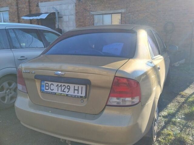 Бежевый Шевроле Авео, объемом двигателя 1.5 л и пробегом 290 тыс. км за 2000 $, фото 2 на Automoto.ua