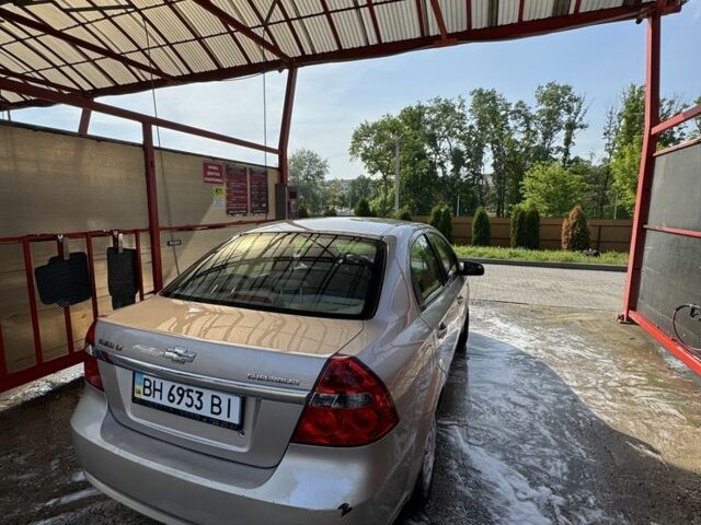 Бежевый Шевроле Авео, объемом двигателя 1.6 л и пробегом 106 тыс. км за 4000 $, фото 1 на Automoto.ua