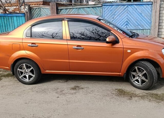 Бежевий Шевроле Авео, об'ємом двигуна 1.5 л та пробігом 164 тис. км за 4000 $, фото 5 на Automoto.ua