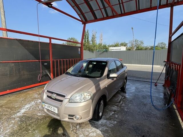 Бежевый Шевроле Авео, объемом двигателя 1.6 л и пробегом 106 тыс. км за 4000 $, фото 3 на Automoto.ua