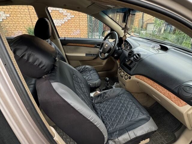 Бежевый Шевроле Авео, объемом двигателя 1.6 л и пробегом 106 тыс. км за 4000 $, фото 4 на Automoto.ua