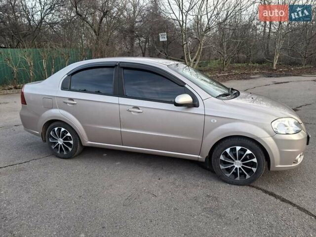 Бежевый Шевроле Авео, объемом двигателя 1.6 л и пробегом 199 тыс. км за 4400 $, фото 16 на Automoto.ua