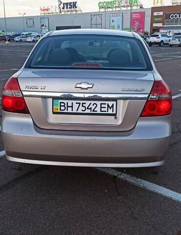 Бежевый Шевроле Авео, объемом двигателя 1.6 л и пробегом 132 тыс. км за 4200 $, фото 5 на Automoto.ua