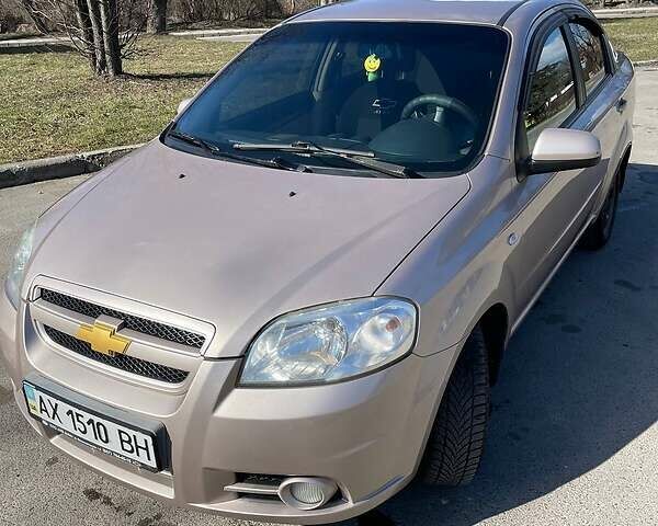 Бежевий Шевроле Авео, об'ємом двигуна 1.6 л та пробігом 178 тис. км за 3700 $, фото 2 на Automoto.ua