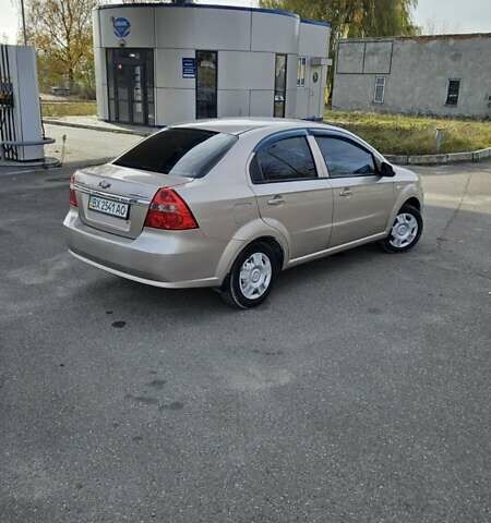 Бежевый Шевроле Авео, объемом двигателя 1.6 л и пробегом 280 тыс. км за 2650 $, фото 1 на Automoto.ua