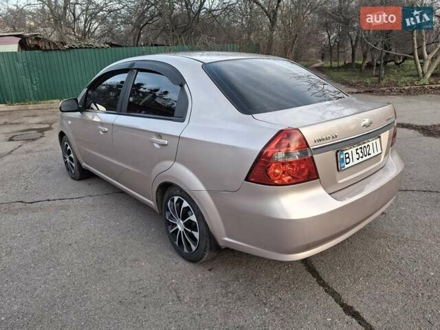 Бежевый Шевроле Авео, объемом двигателя 1.6 л и пробегом 199 тыс. км за 4400 $, фото 3 на Automoto.ua
