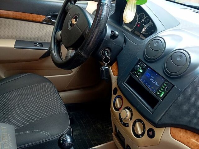 Бежевый Шевроле Авео, объемом двигателя 1.6 л и пробегом 151 тыс. км за 3800 $, фото 7 на Automoto.ua