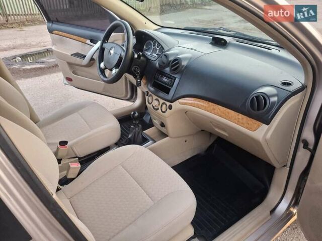 Бежевый Шевроле Авео, объемом двигателя 1.6 л и пробегом 199 тыс. км за 4400 $, фото 34 на Automoto.ua