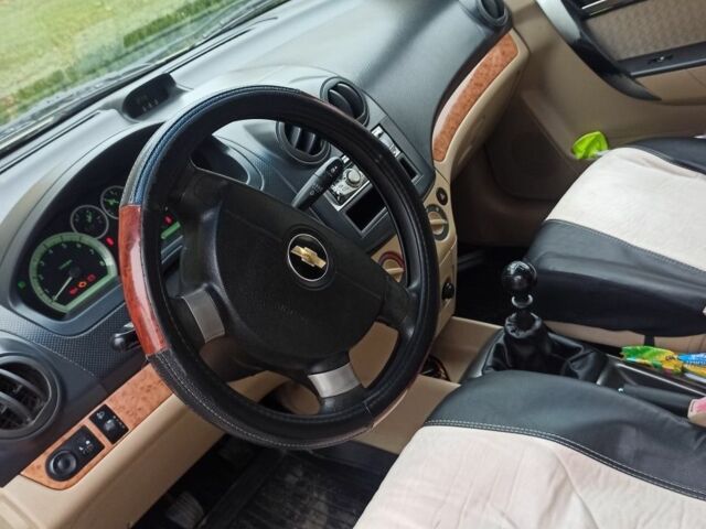 Бежевий Шевроле Авео, об'ємом двигуна 1.6 л та пробігом 160 тис. км за 4100 $, фото 3 на Automoto.ua