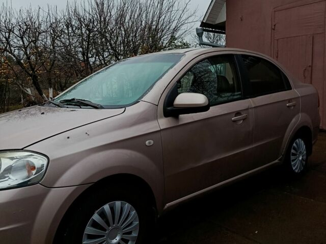 Бежевый Шевроле Авео, объемом двигателя 1.6 л и пробегом 237 тыс. км за 2100 $, фото 2 на Automoto.ua