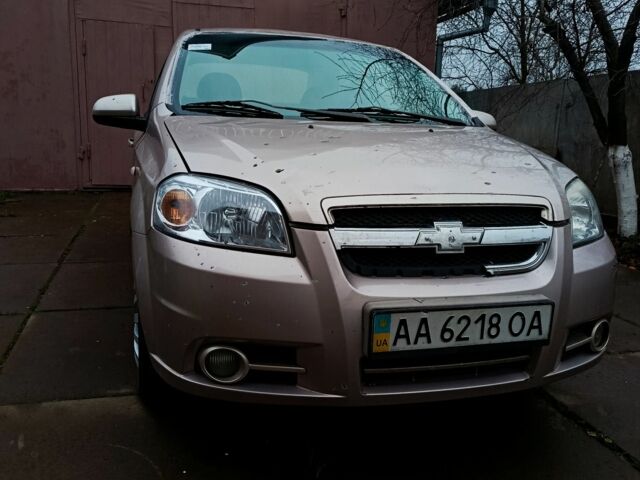 Бежевый Шевроле Авео, объемом двигателя 1.6 л и пробегом 237 тыс. км за 2100 $, фото 1 на Automoto.ua