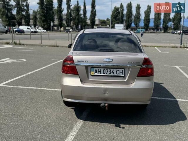 Бежевый Шевроле Авео, объемом двигателя 1.6 л и пробегом 199 тыс. км за 3700 $, фото 4 на Automoto.ua