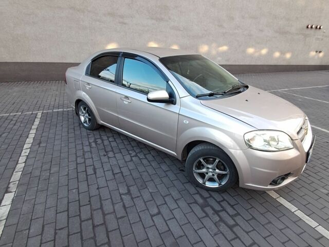 Бежевий Шевроле Авео, об'ємом двигуна 1.6 л та пробігом 118 тис. км за 4400 $, фото 1 на Automoto.ua