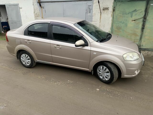 Бежевый Шевроле Авео, объемом двигателя 1.6 л и пробегом 187 тыс. км за 3100 $, фото 3 на Automoto.ua