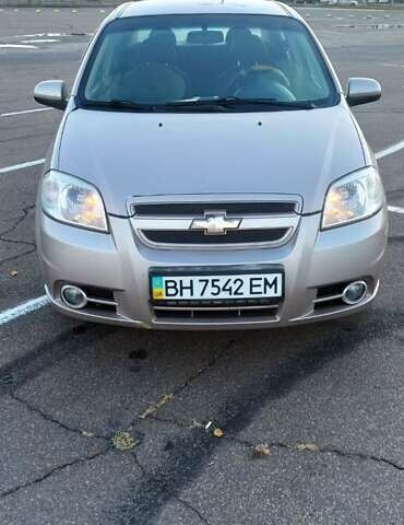 Бежевый Шевроле Авео, объемом двигателя 1.6 л и пробегом 132 тыс. км за 4200 $, фото 3 на Automoto.ua